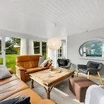 Jerrit - 1-4km From The Sea By Interhome *
