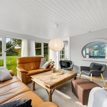 Jerrit - 1-4km From The Sea By Interhome *