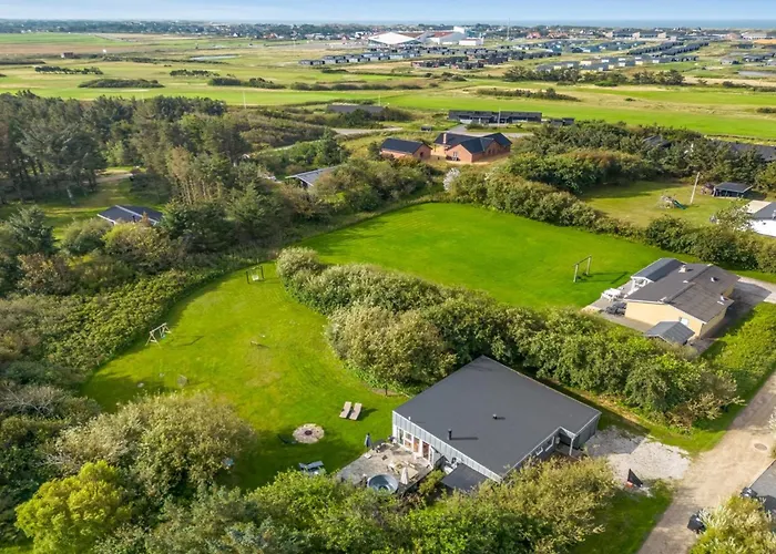 Jerrit - 1-4km From The Sea By Interhome Holiday home