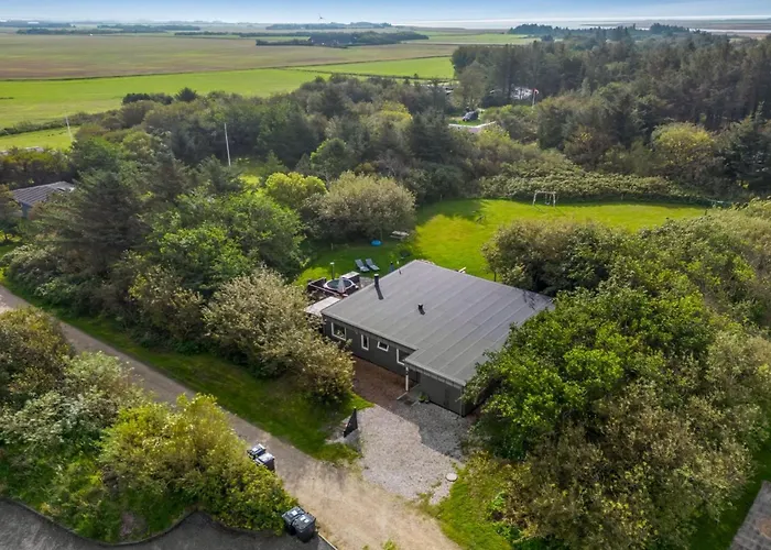 Jerrit - 1-4km From The Sea By Interhome