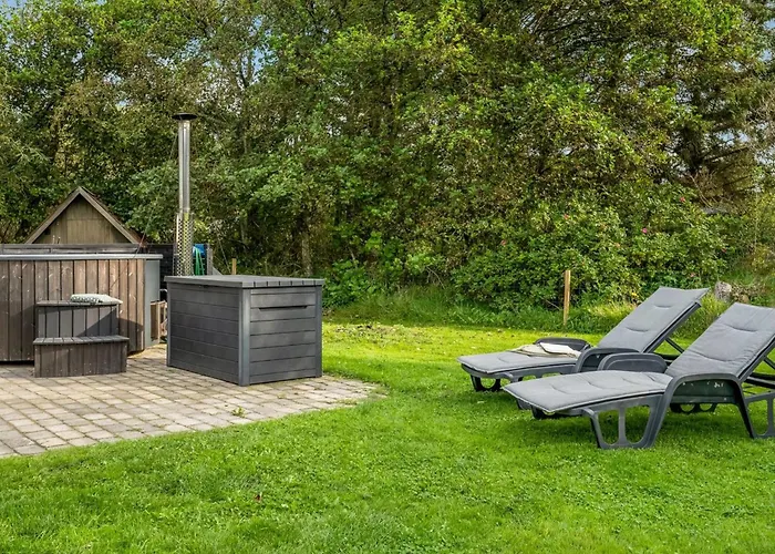 Holiday home Jerrit - 1-4km From The Sea By Interhome