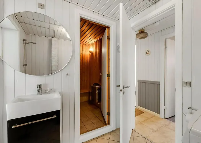 Jerrit - 1-4km From The Sea By Interhome *