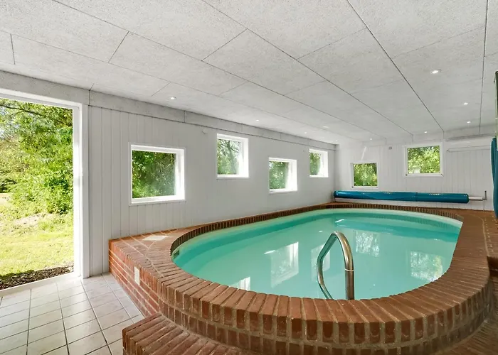 Jerrit - 1-4km From The Sea By Interhome